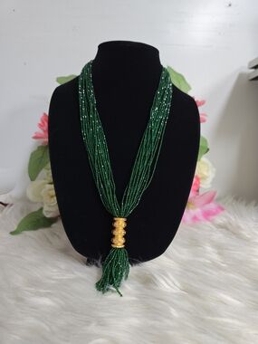 Elegant Green Beaded Tassel Necklace with Gold Accent